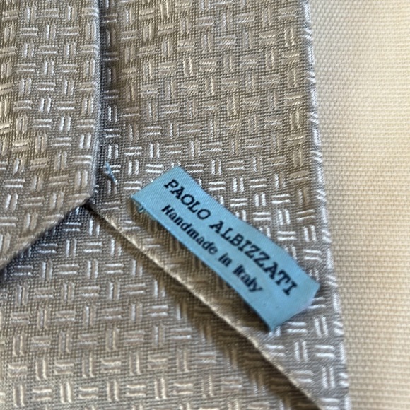 NWOT! Paolo Albizzati Handmade in Italy 🇮🇹 Men’s Silk Necktie. Gray - Picture 2 of 3